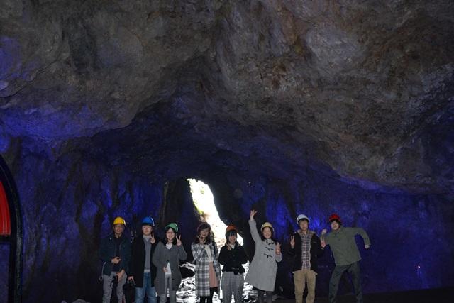 23青い洞窟集合2.JPG