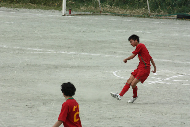 j_soccer041015.jpg