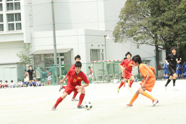 j_soccer0429b30.jpg