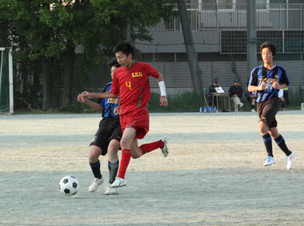 j_soccer0429t39.jpg
